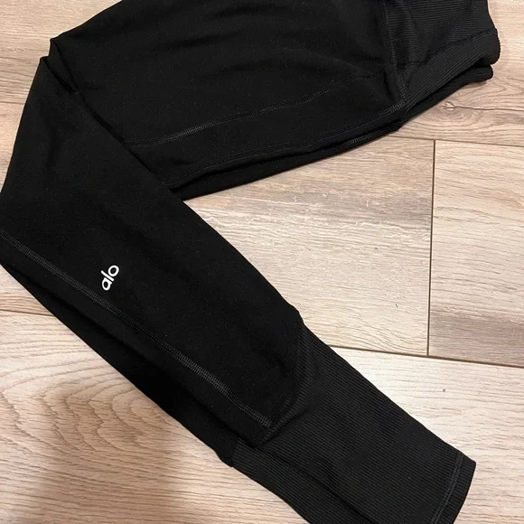 ALO Yoga Women’s Alosoft lounge leggings black extra small $114 XS - Picture 9 of 11